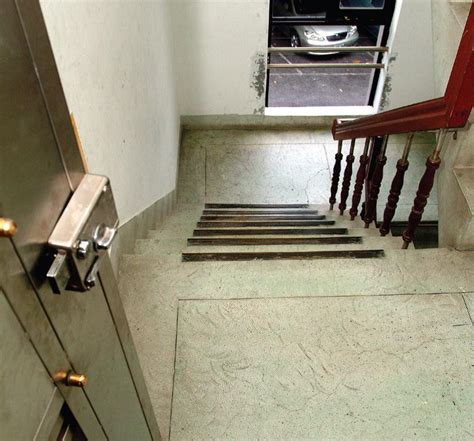 門口對樓梯 竫意思